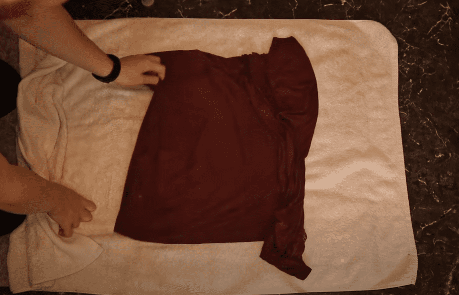 How To Dry Clothes FAST (It takes 2 min and actually works) Organizing.TV