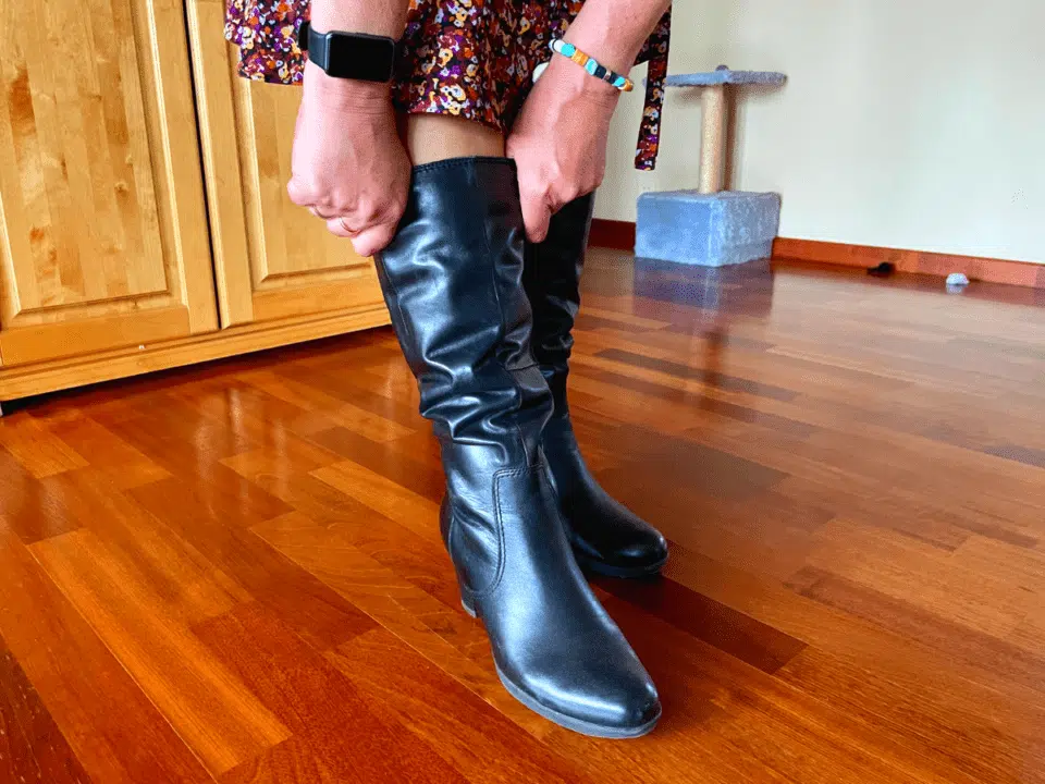 How To STOP Boots From Falling Down (Fast and Easy) Organizing.TV